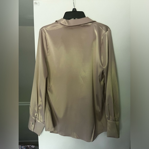 Vestique single button blouse - Picture 2 of 5